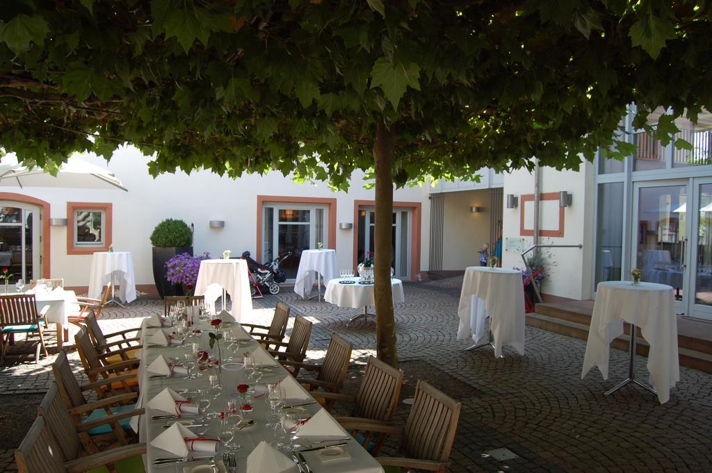 Landhotel Zum Schwanen Mit Restaurant Mona Liza 오스트호펜 외부 사진