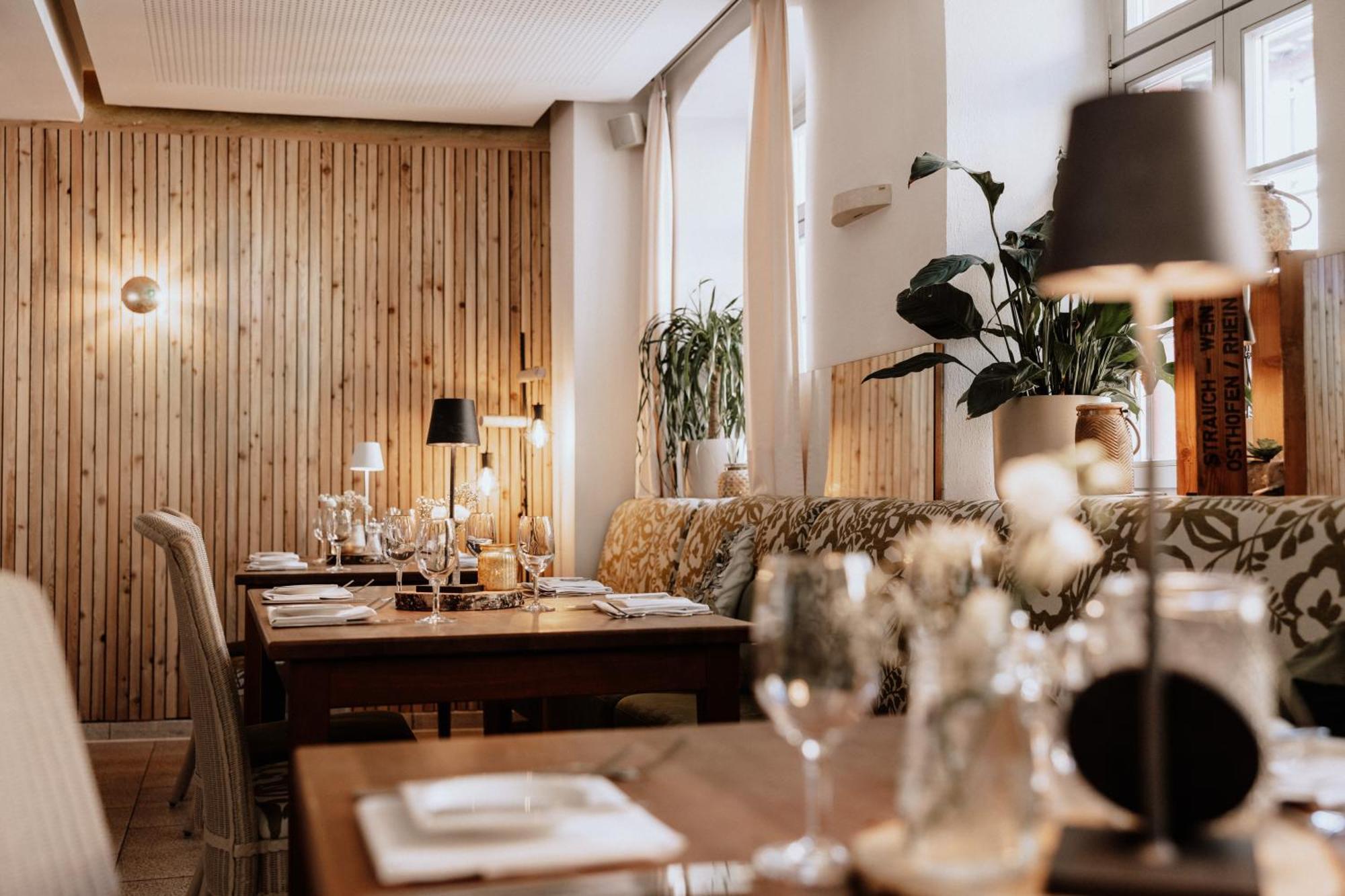 Landhotel Zum Schwanen Mit Restaurant Mona Liza 오스트호펜 외부 사진